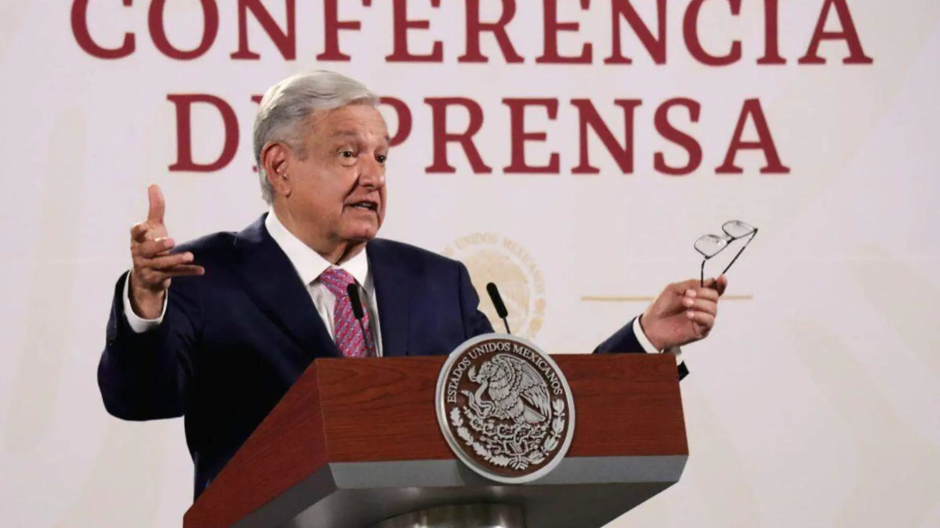 AMLO respeta, pero no está de acuerdo con la Iglesia en defensa del INE